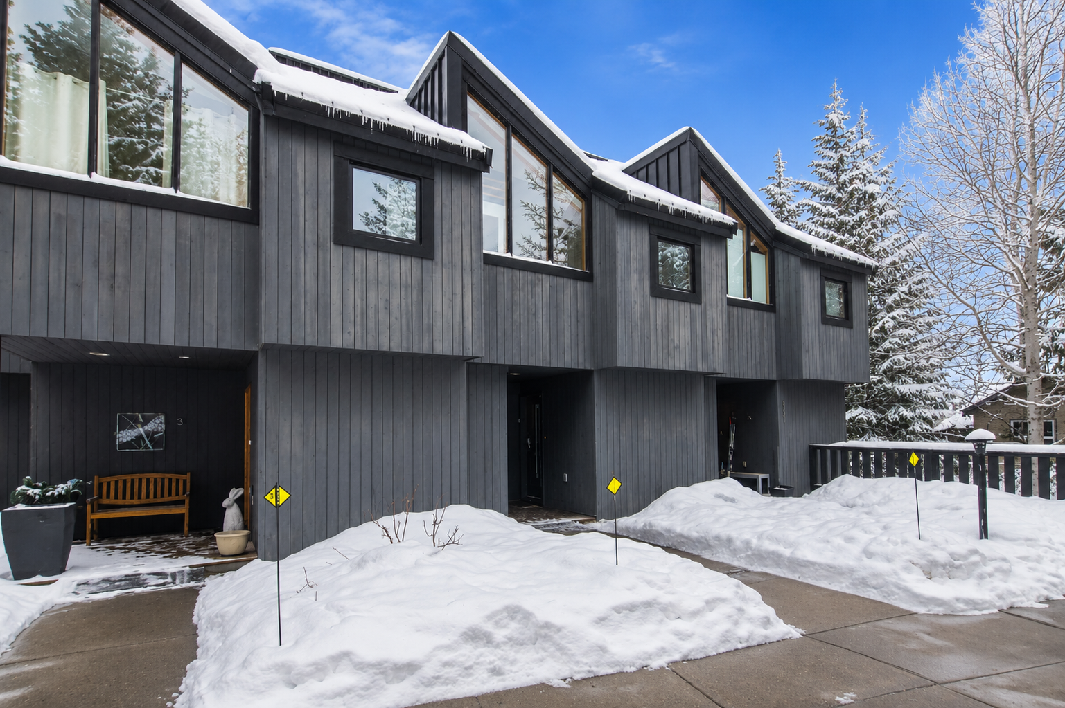 Luxe 5-BED Scandinave Retreat | Walk to Slopes - Luxury Whistler vacation rental with 3 bedrooms, accommodating up to 8 guests